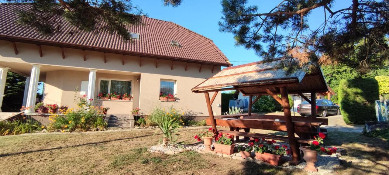 Viragos Apartman Balatonszárszó מראה חיצוני תמונה